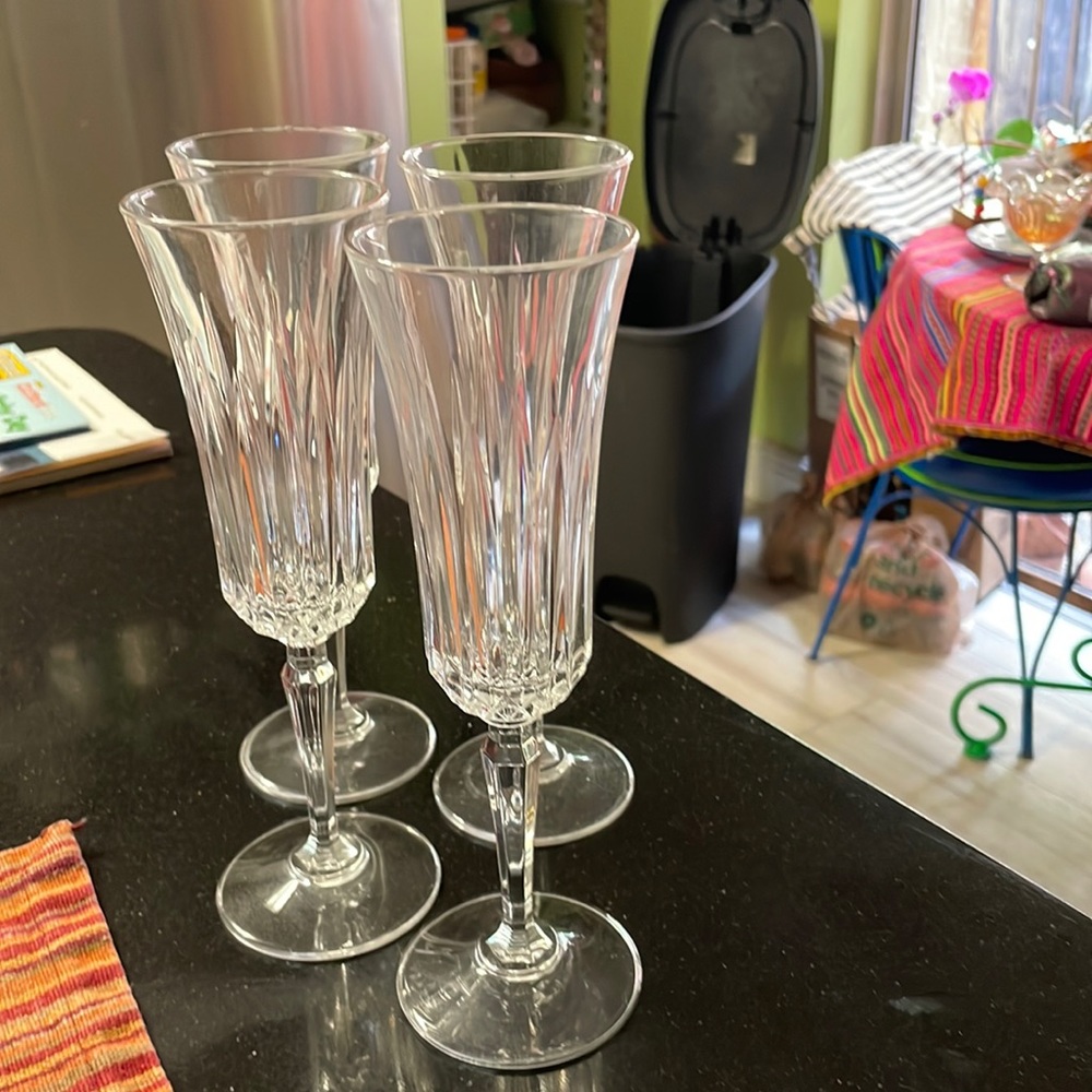 Crystal Champagne Flutes.  Set of 4.